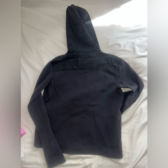 LULULEMON black jacket - Picture 4 of 4